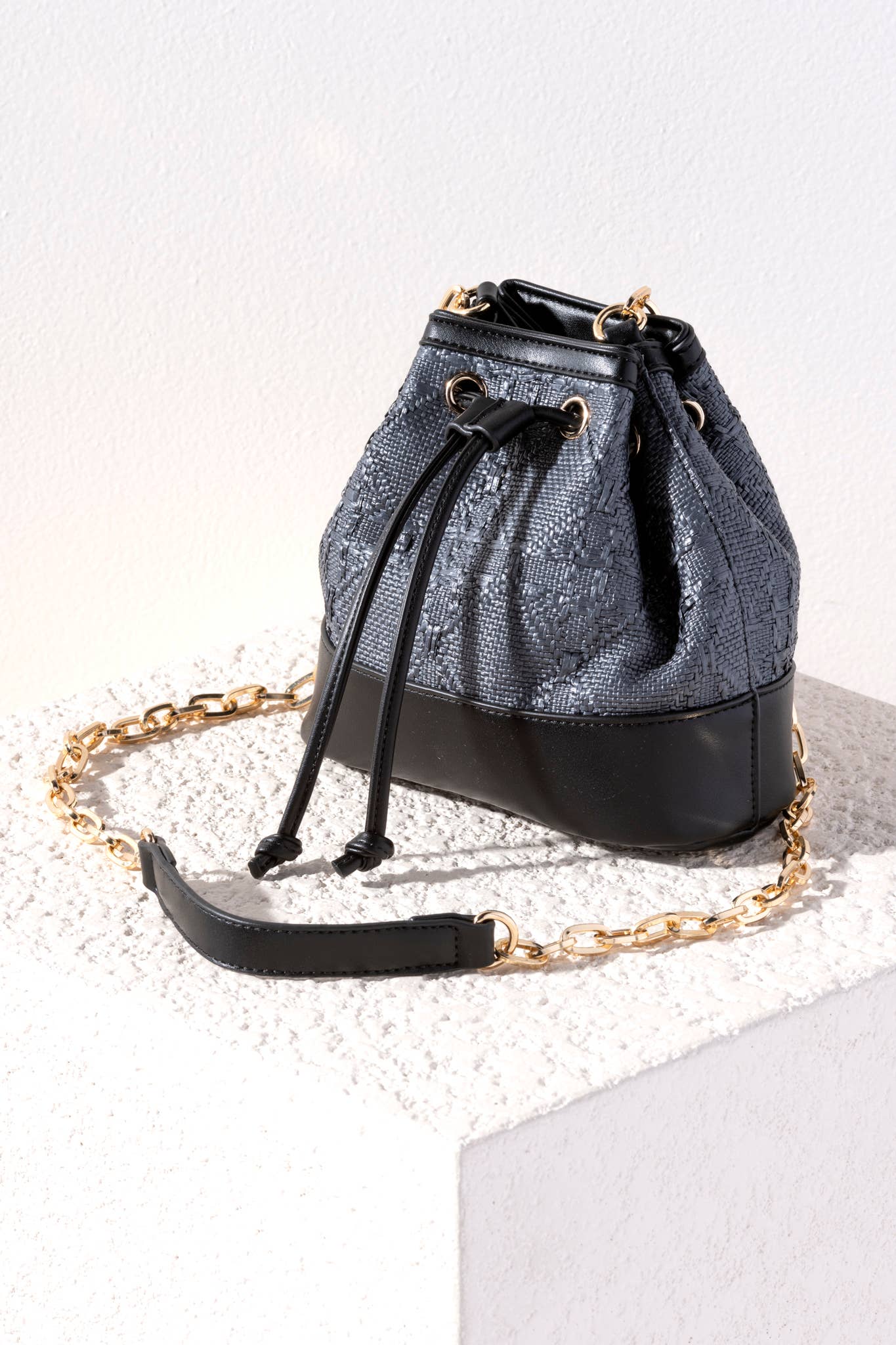 ADRIENNE BUCKET BAG: Black