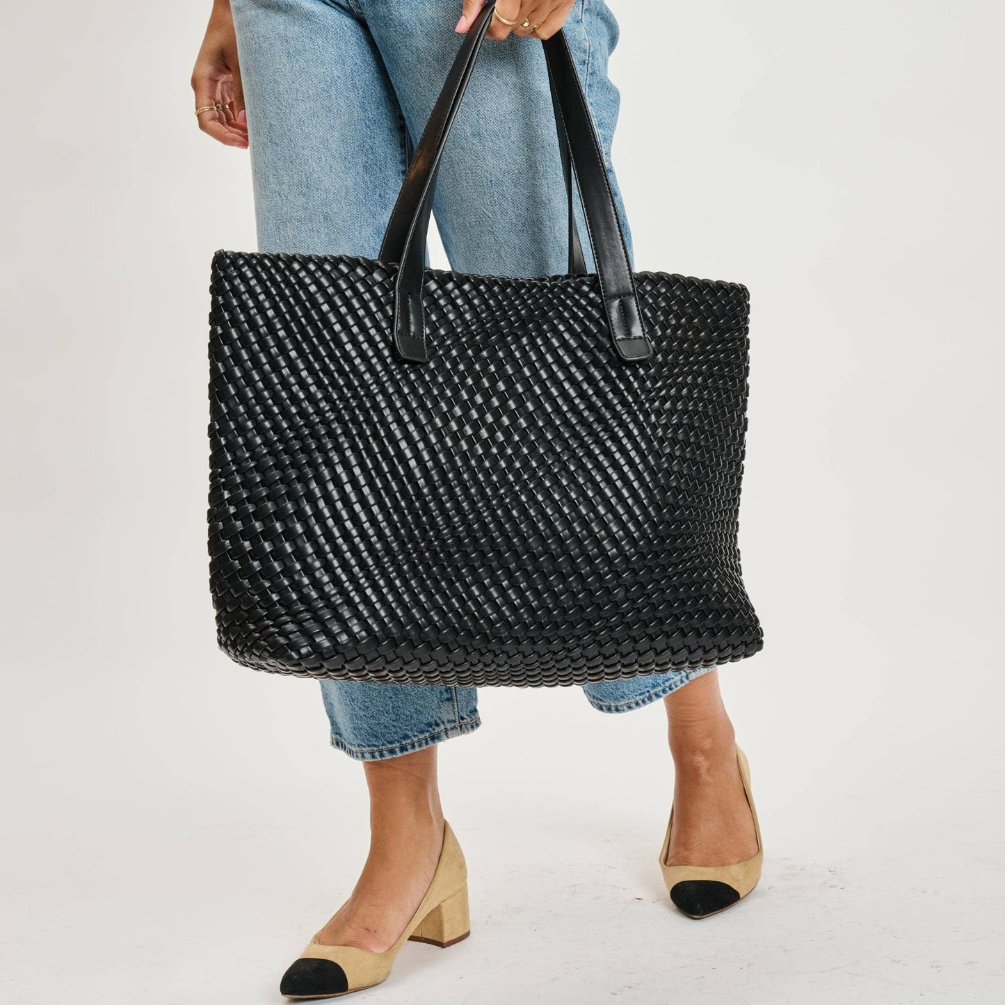 Piquant Woven Tote: Black