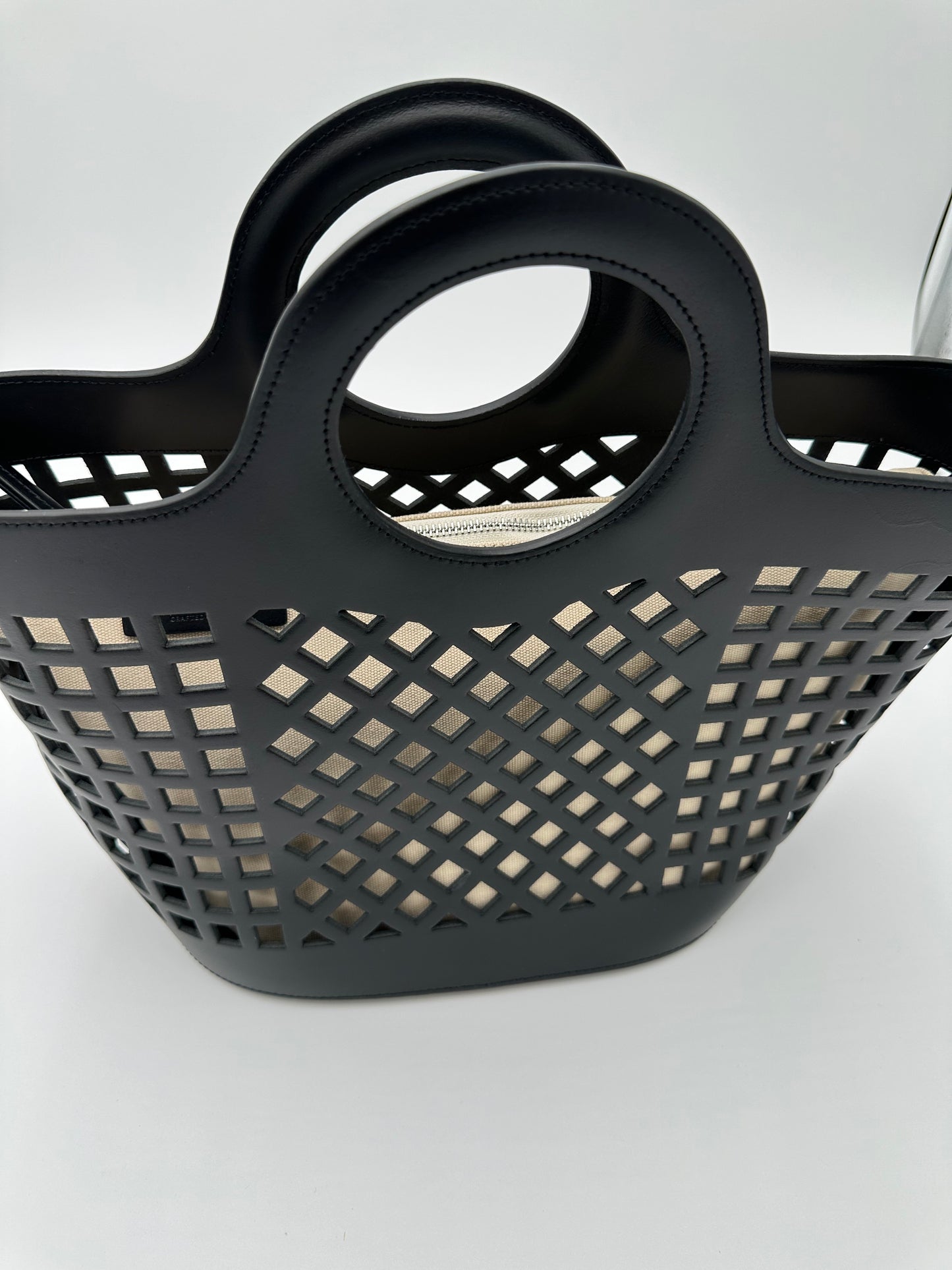 Hereu cut-out leather tote bag: Black