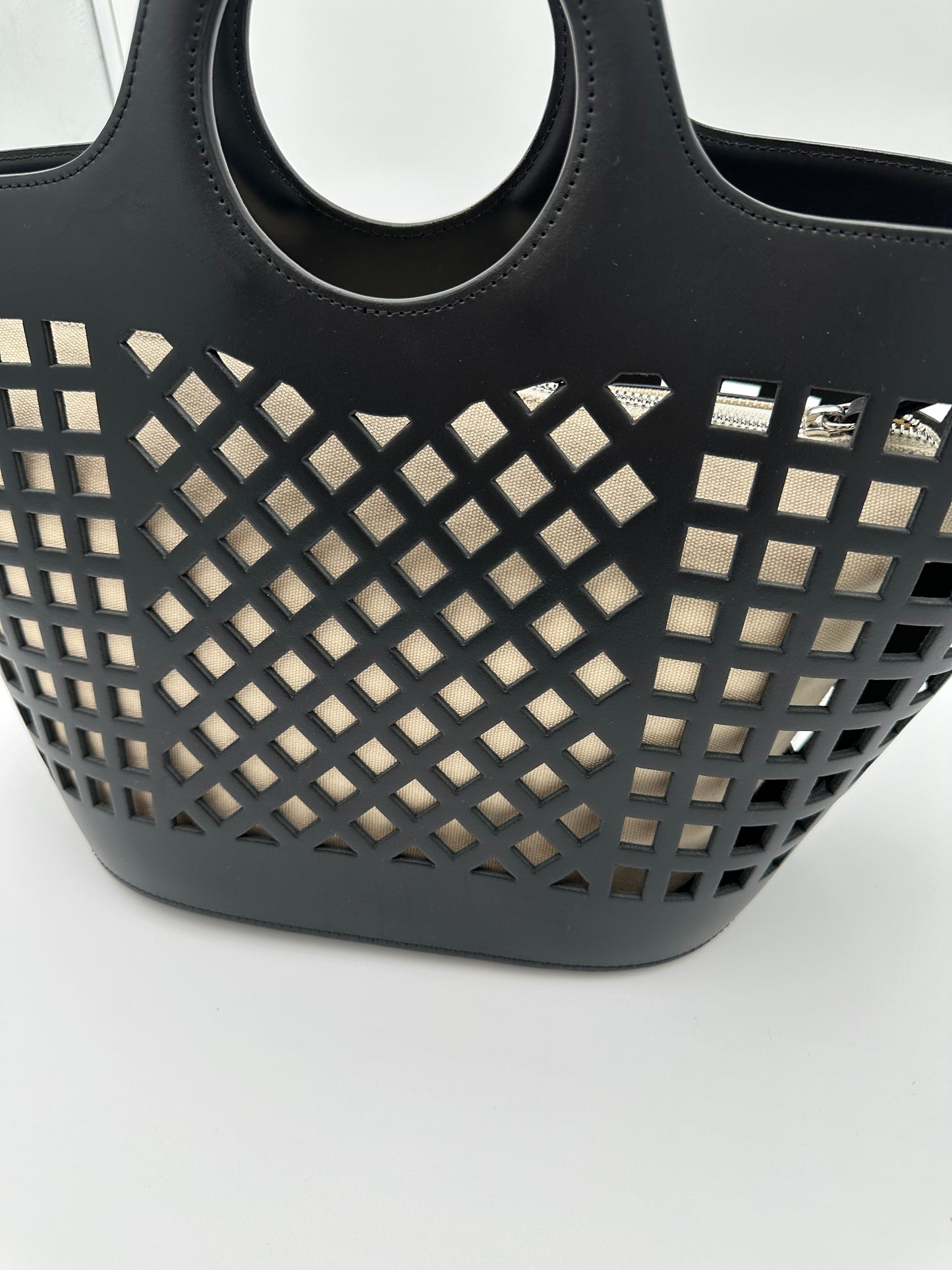 Hereu cut-out leather tote bag: Black